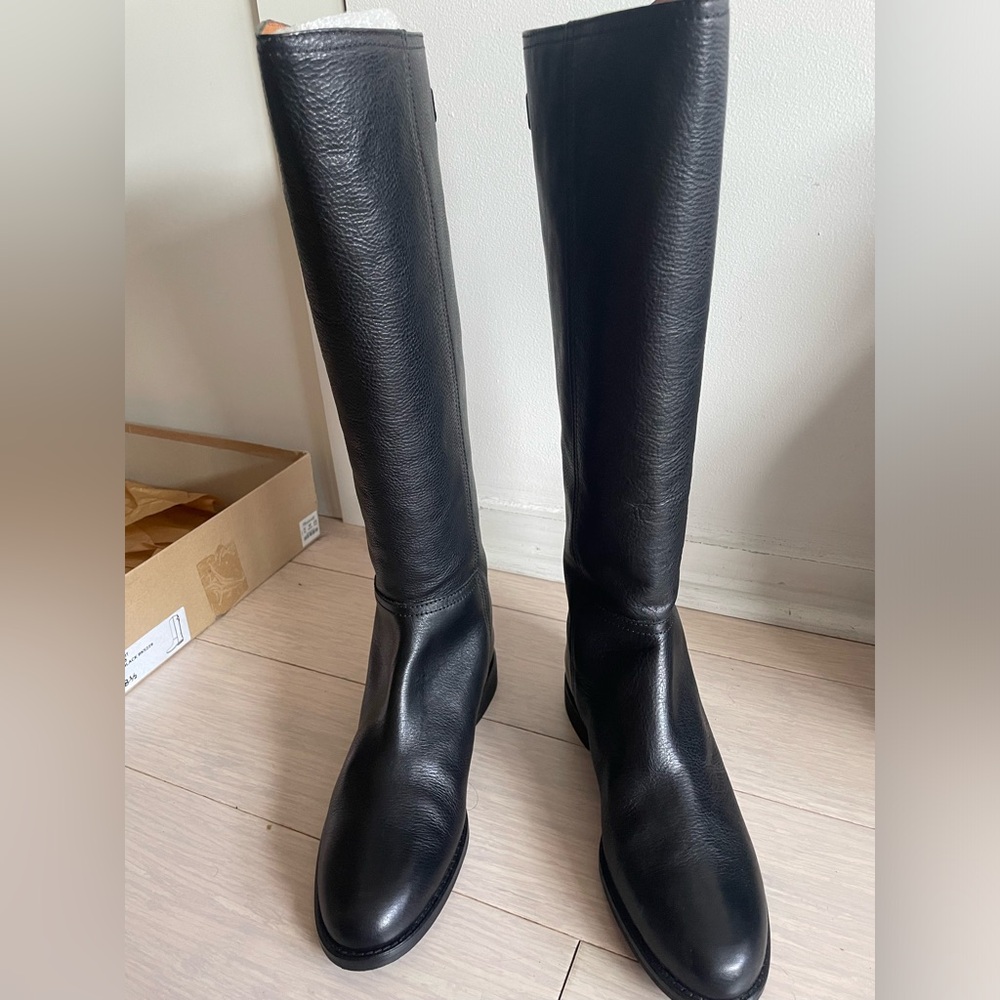 BNIB. Knee high Madewell Sidney riding boot